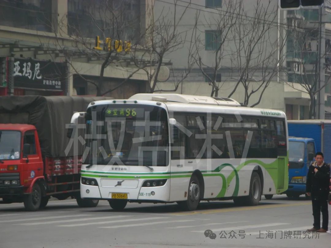 96路swb6100v5(s0e)型客车,西藏南路中山南一路(魏家钧 摄,2008)96路