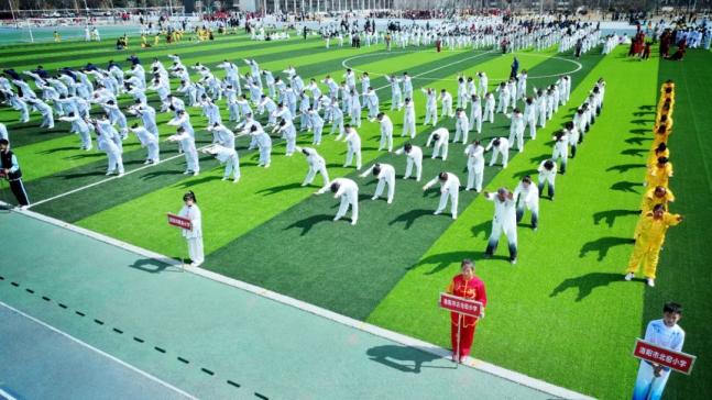 瀍河1000多名师生共聚体育盛会_澎湃号·政务_澎湃新闻-the paper