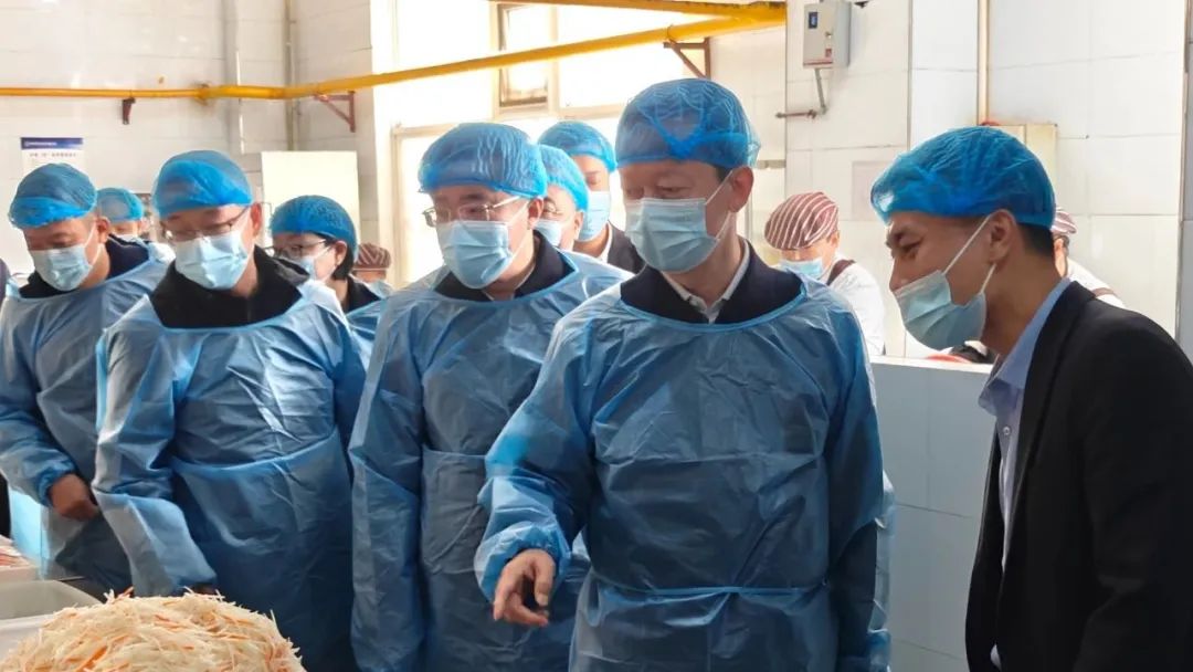 市行政审批服务局党组书记局长丁军督导检查包保单位食品安全两个责任