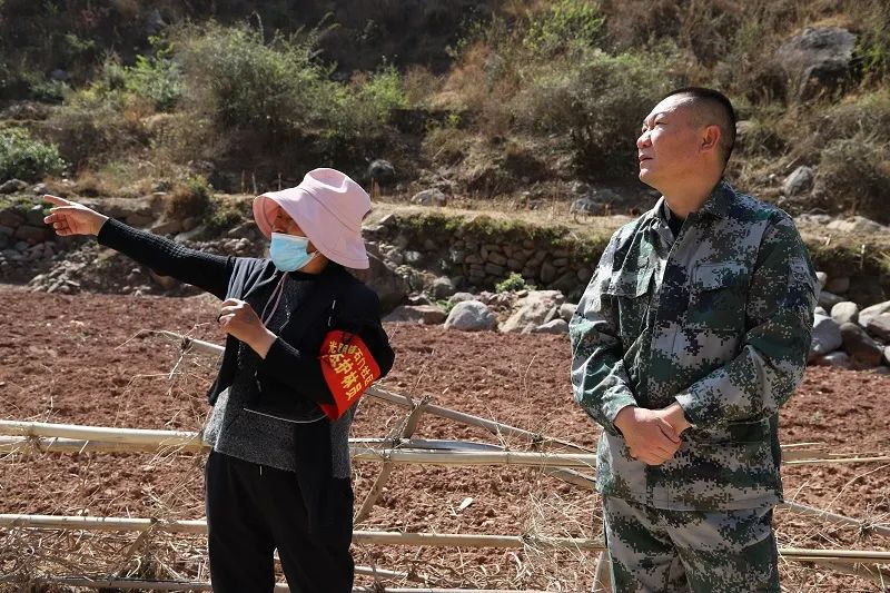 喜德法院党组书记院长刘勇刚前往光明镇督导森林草原防灭火工作