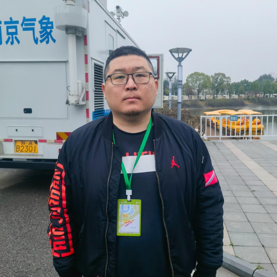 朱鑫君区气象局气象台台长江宁半程马拉松举办当天,降雨停止,天气凉爽