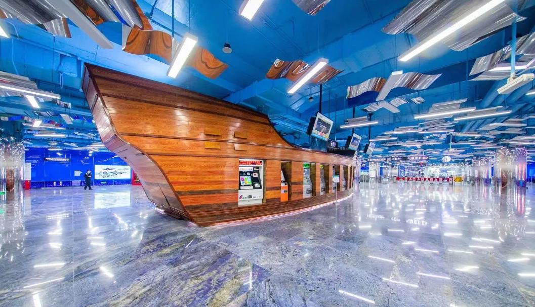 地铁站爆改海底世界?网友:过于高级了