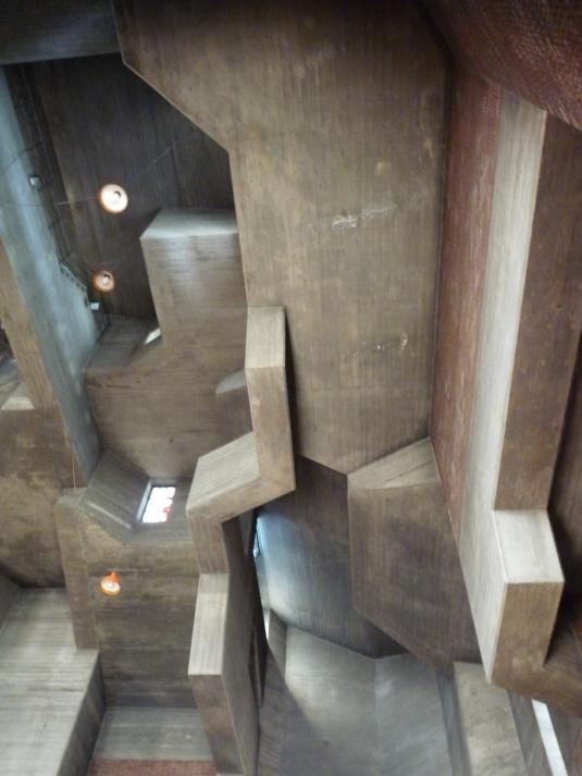 混凝土与红砖的交织:基督复活教堂 / gottfried b02hm_澎湃号·湃客