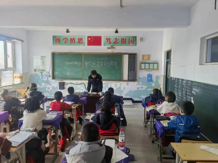 大庆肇州县局警彩纷呈第一课护航开学每一程