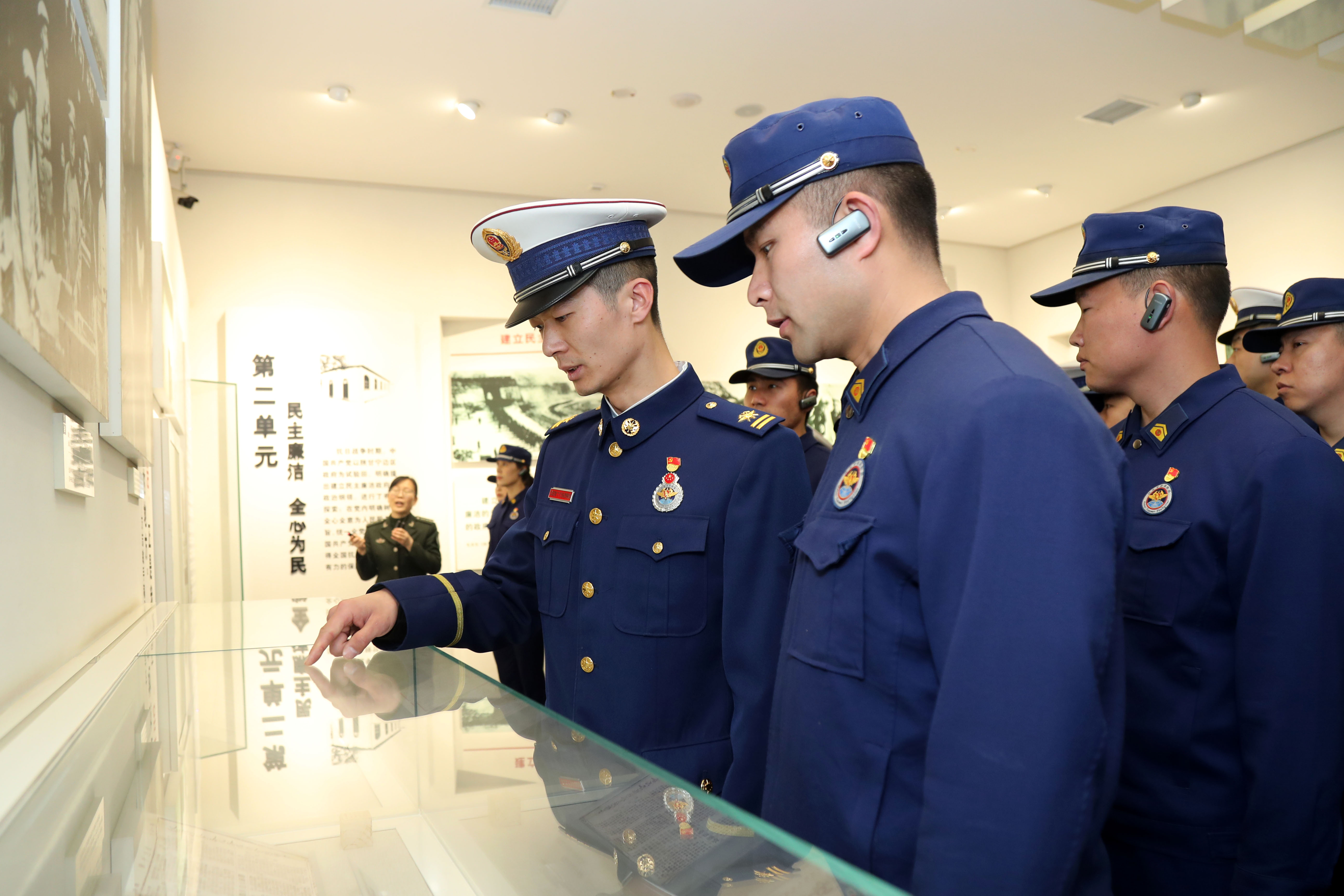 柏坡三月忆峥嵘 党旗如炬照初心——石家庄市消防救援支队赴西柏坡