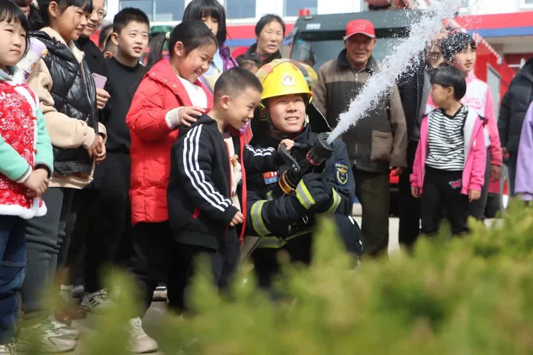 3月24日, 日照日報小記者走進日照市消防救援支隊五蓮山路消防救援站