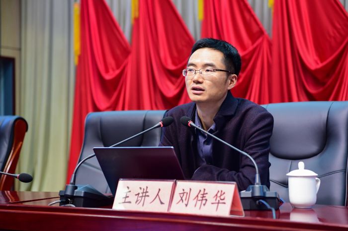 自己的业务能力和工作水平,为推动观山湖区经济社会发展作出更大贡献