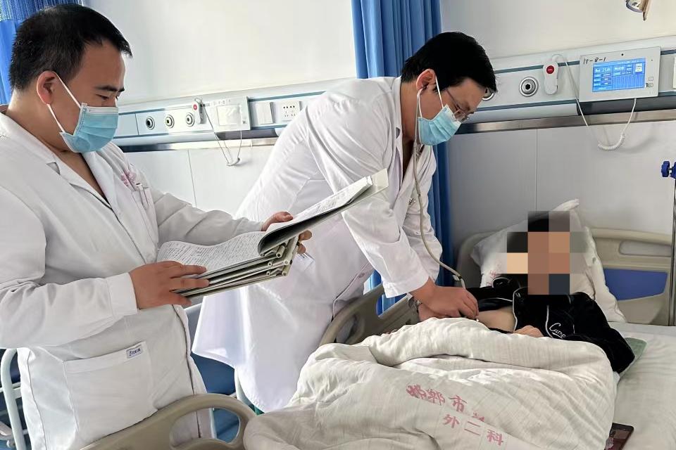 杨荣,1985年出生,2009年毕业于河北医科大学,现任邯郸市第四医院普外