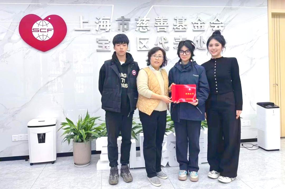 存志高级中学近日,上大附中新疆部毕业生,来自浙江大学的谭全海,上海