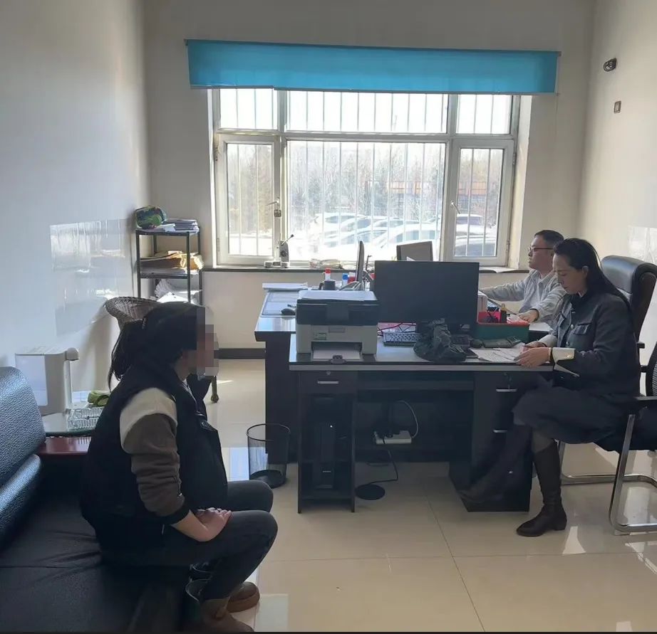 近日,青冈县诉调对接人民调解委员会主任孙佩佩带领诉前调解团队充分