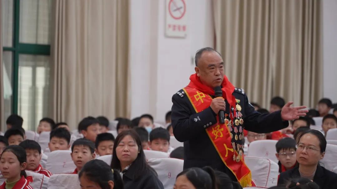 国防教育进校园 红色精神代代传_澎湃号·政务_澎湃新闻-the paper