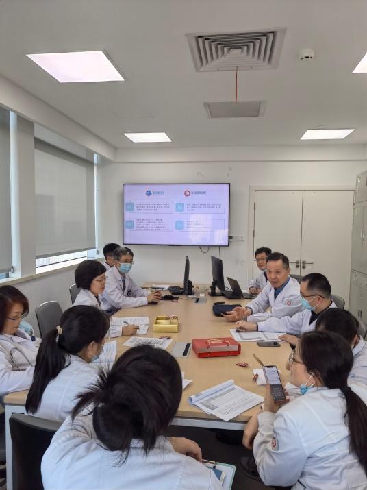 "这个孩子已经糖皮质激素 羟氯喹 环孢素a 赛可平 贝利尤单抗等5种