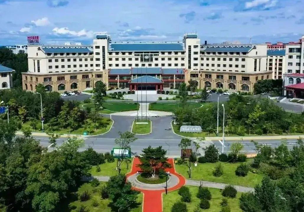 "去年我们接待了很多到国门打卡的游客以及从延吉市分流的旅游团,入住