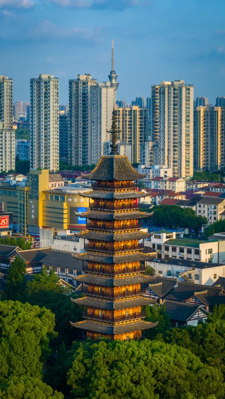 黄浦江畔发出春日邀约:常来常往,常来常熟!