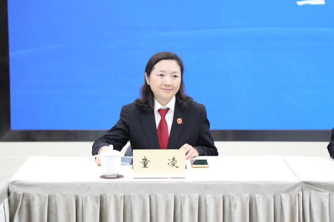 在与会人员的共同见证下,朱丹院长,姜颖院长签署了合作框架协议,标志