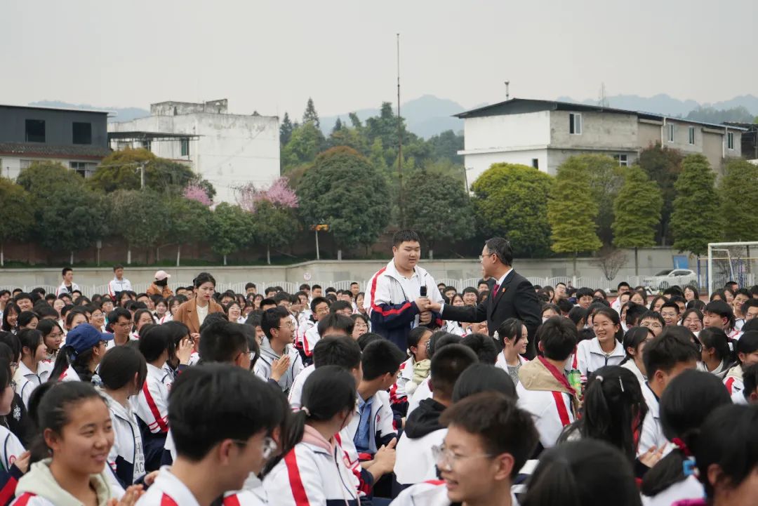 茶韵法度 | "蒙芽护未队"空降名中 千人互动直呼"