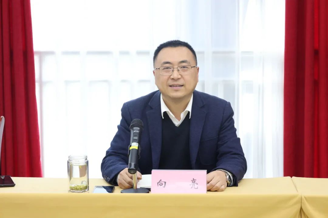 城口法院召开聘用制书记员法警征求意见建议座谈会