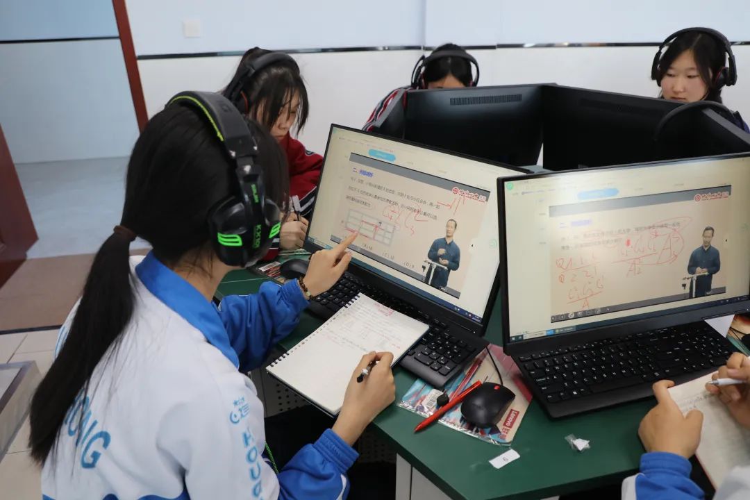 积极与北京民盟,北京四中