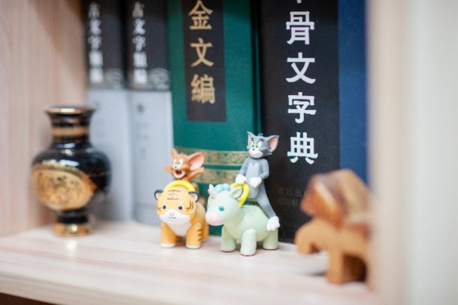 她在北大有一间猫主题书房