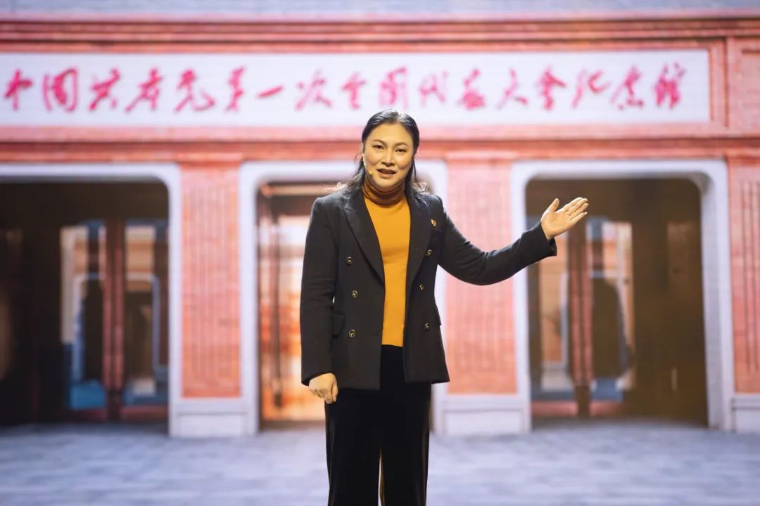 "云朵妈妈"——记上海市黄浦区卢湾一中心小学校长吴蓉瑾_澎湃号·湃