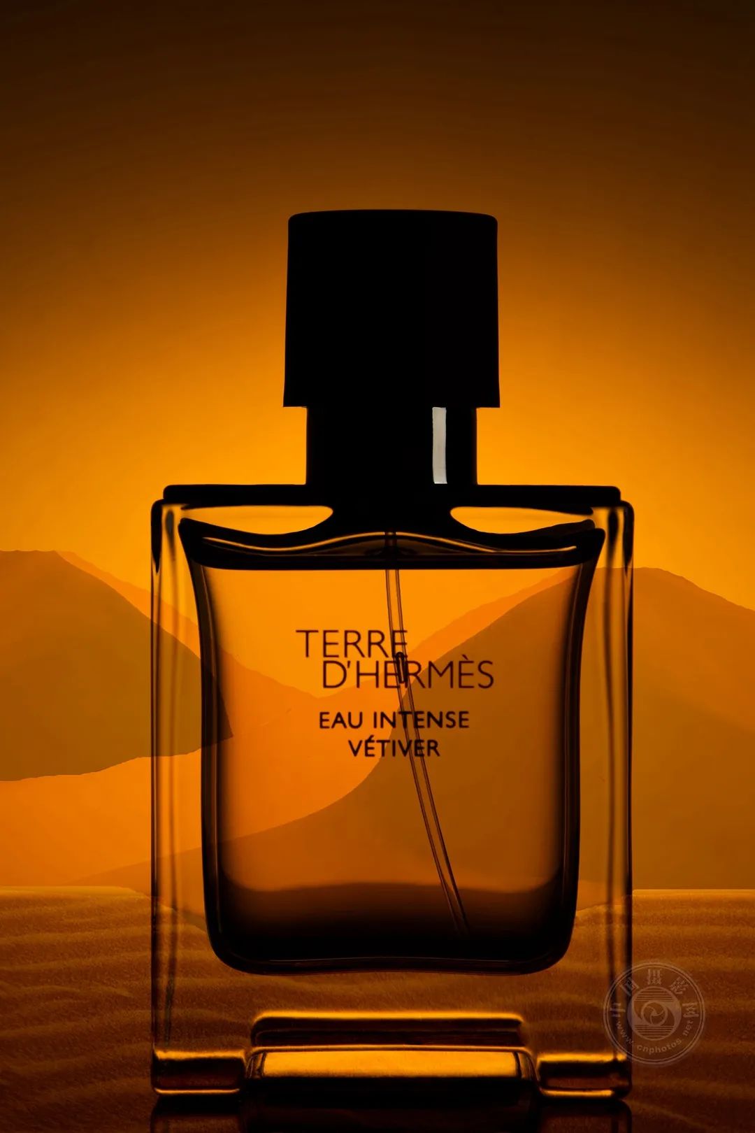 产品金奖:《mirage》08kai-ting chiu(中国台湾)木质色调,带着