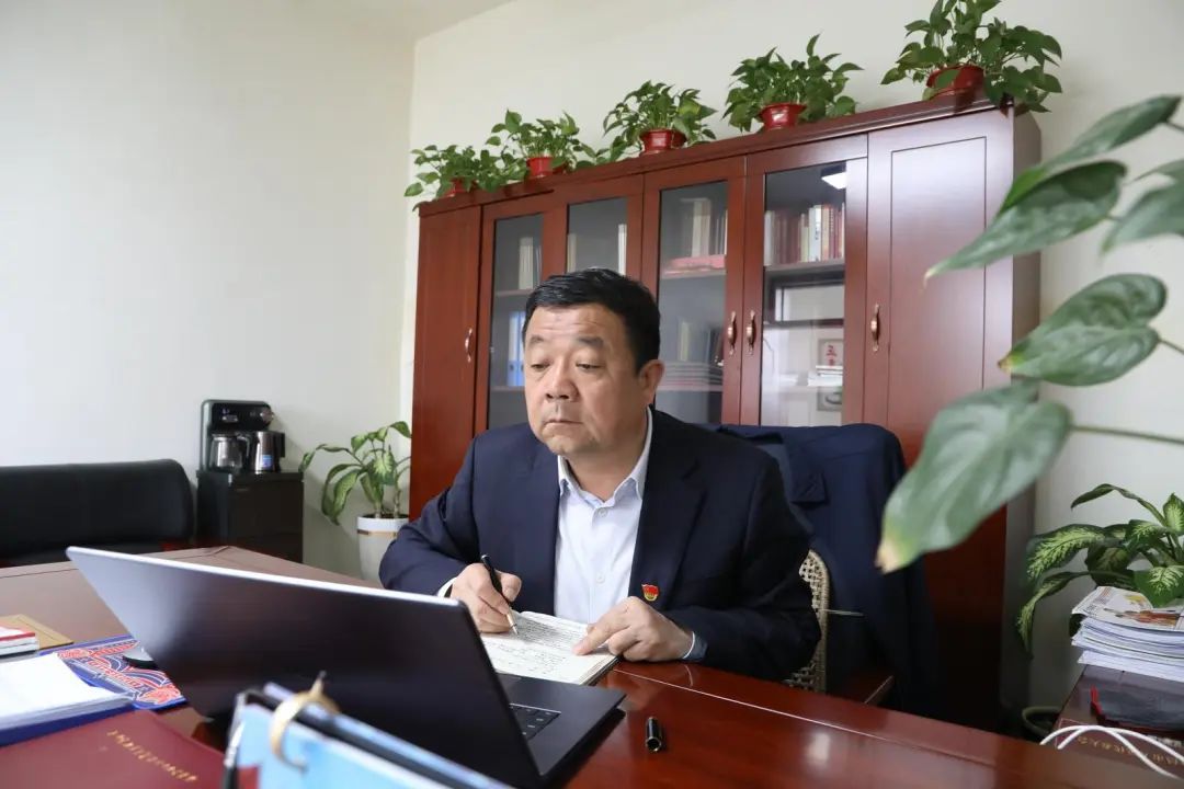 金昌国有公交公司党委书记,董事长朱永峰_澎湃号·政务_澎湃新闻-the