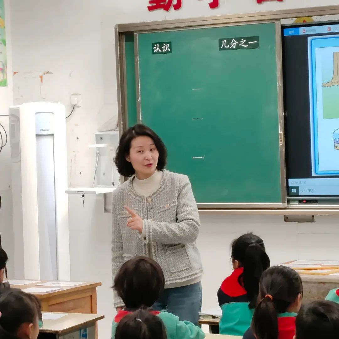 江苏省特级教师吕岩老师执教语文课《军神》本次活动开设语文,数学