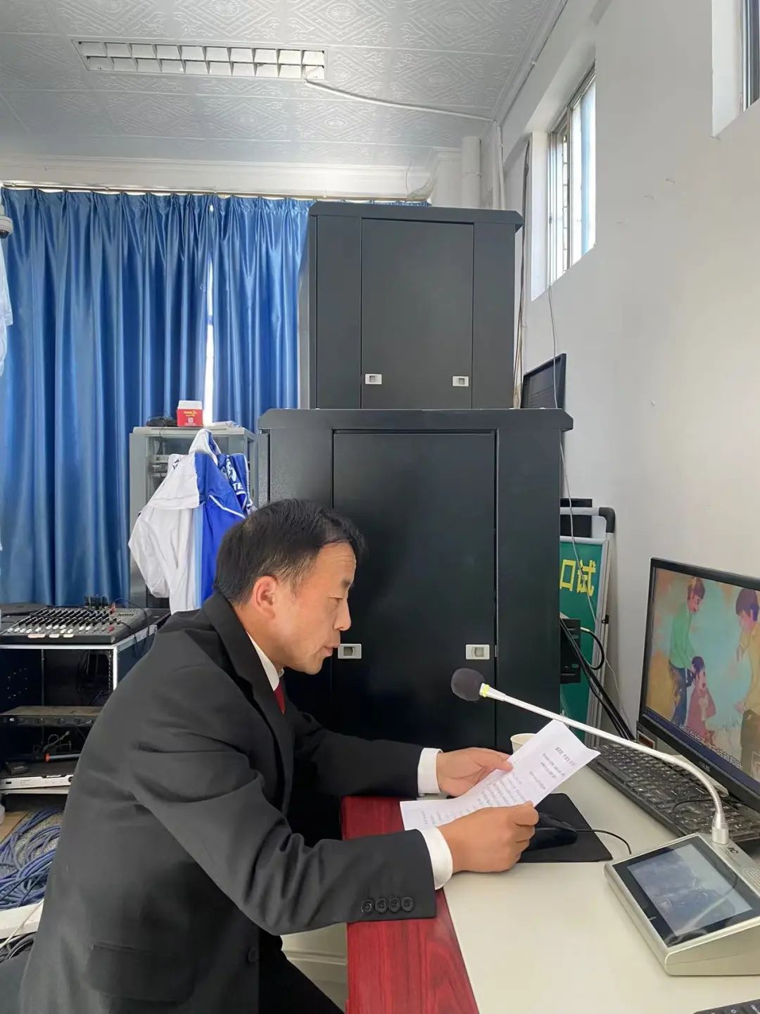 2024年3月26日,在李刚副院长带领下,同司法局到昭觉中学宣讲预防未