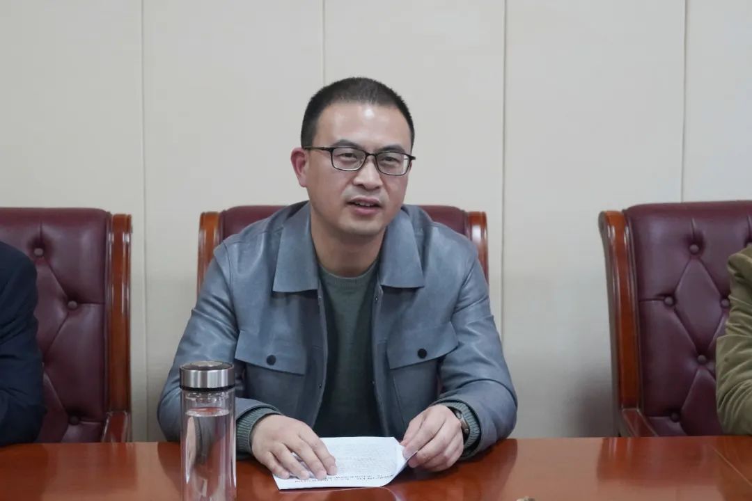 忆往昔 踏新程——康县法院召开欢送侯猛同志荣调座谈会