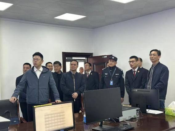 孝昌县人民检察院党组书记,检察长陈鹏陪同调研组一行实地走访了孝昌