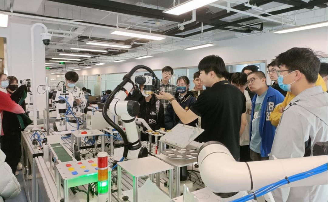 造福肿瘤患者的"大满贯"得主,北航张恒瑞!