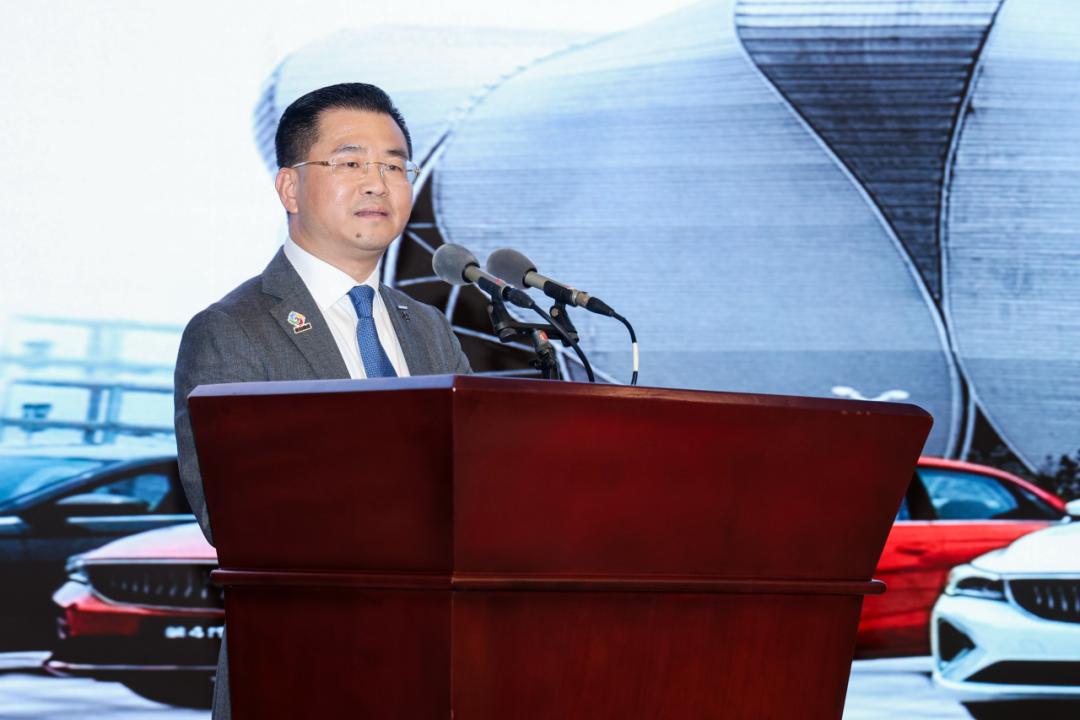 柴昀喆等6名来自新的社会阶层不同群体的代表人士讲述了自己与党和