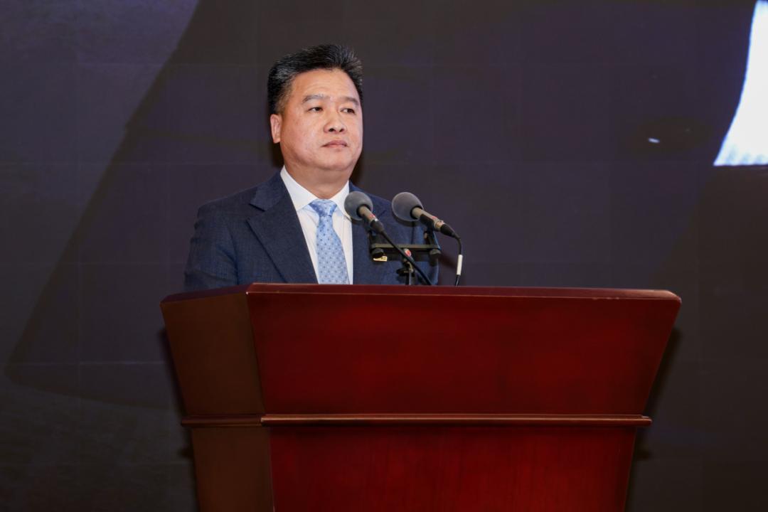 柴昀喆等6名来自新的社会阶层不同群体的代表人士讲述了自己与党和