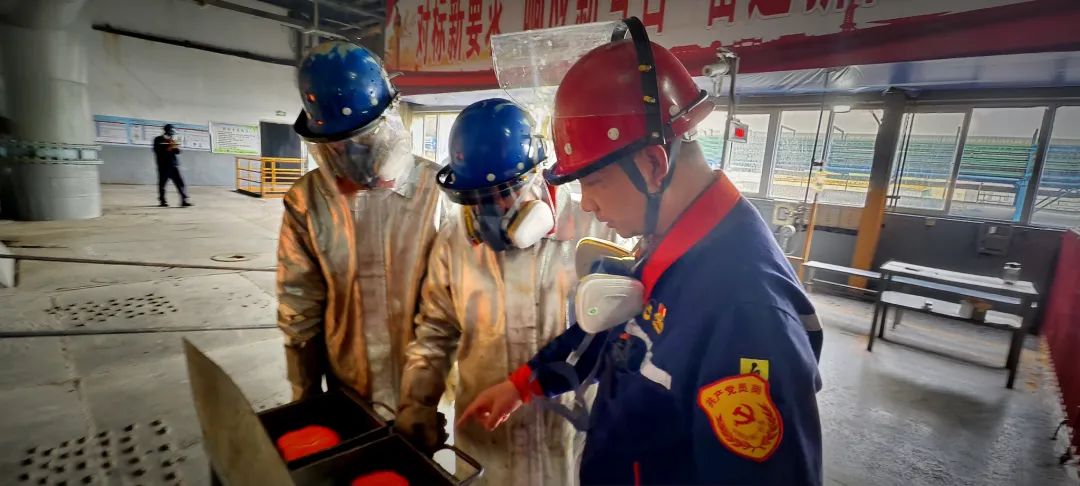 工人日报客户端发文报道中原冶炼厂底吹炉乙班这个乙班不一般
