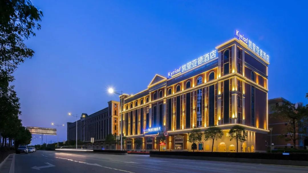 奥普斯酒店奥普斯酒店坐落于江门市江海区东海路228号又一居·作品