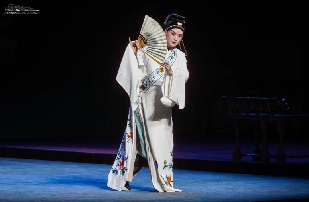 演出回顾丨全本《牡丹亭》再绽芳华,古韵新姿共绘传世经典_澎湃号·湃