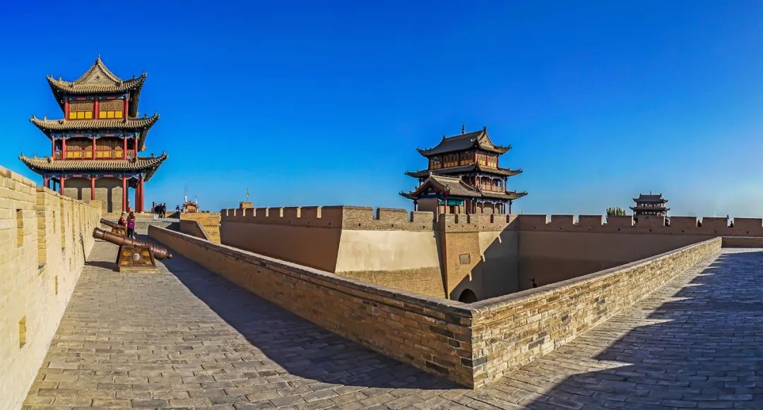 登长城,观日出,赏海鸥.初春的嘉峪关魅力无限!