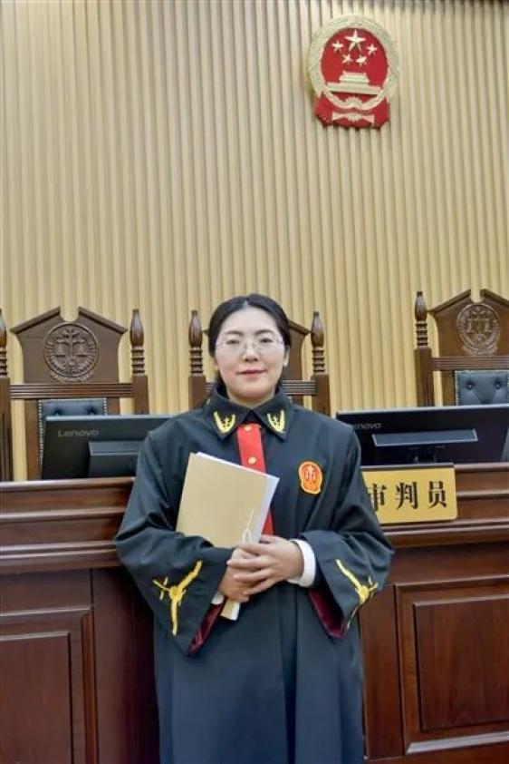 甘肃省漳县人民法院新寺人民法庭庭长 赵莉萍"滴铃铃……滴铃铃……""