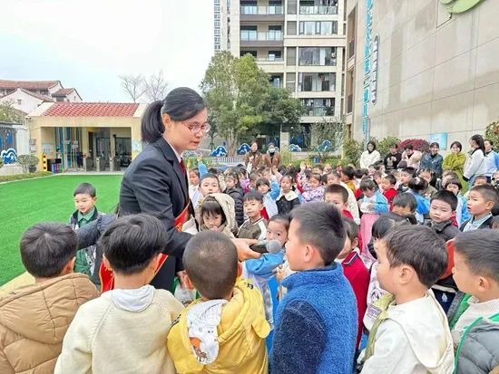 作为全国维护青少年权益岗创建单位,浙江省湖州市南浔区人民法院未