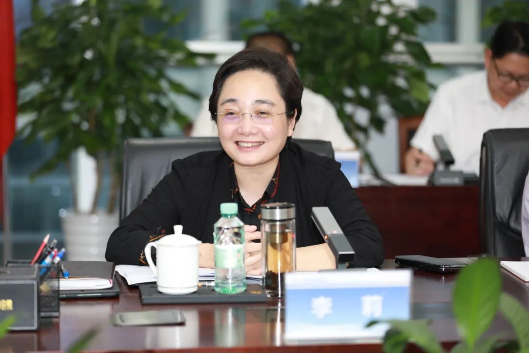 北海市委常委,常务副市长谭秀洪,市委常委,秘书长郑定雄,副市长孙环志