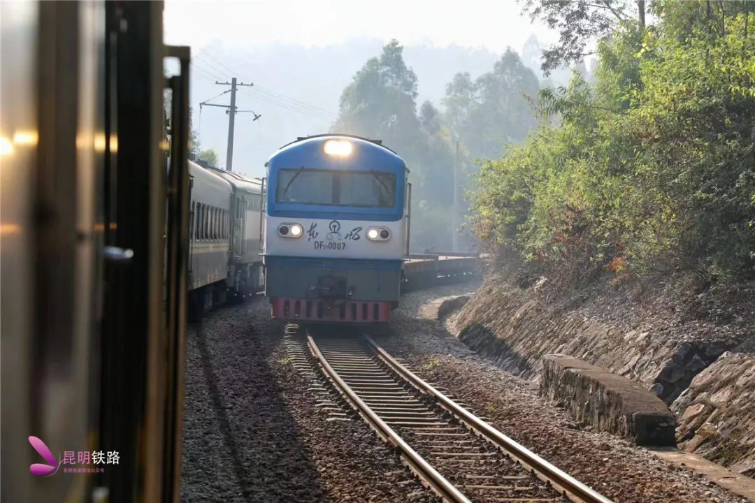 乘开远南北轨道交通列车,探访云南米轨铁路大塔站_澎湃号·政务_澎湃