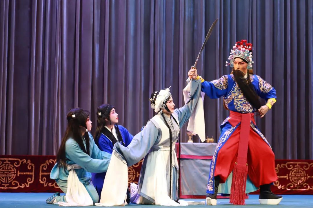 "齐烟荟萃交流演出"传统京剧《秦香莲》亮相北洋大戏院_澎湃号·政务_