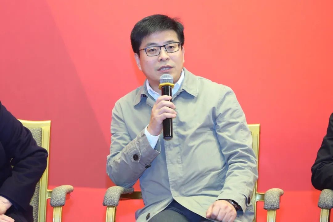 全国120 中学校长,提问北大教授!_澎湃号·政务_澎湃新闻-the paper