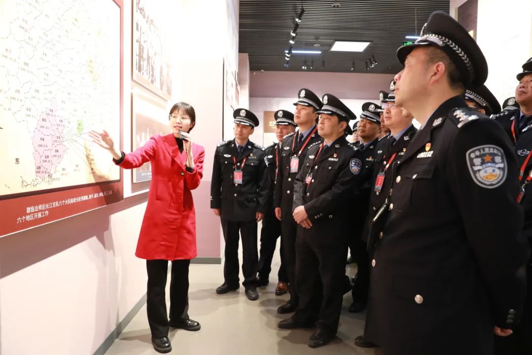 "四有"书记谷文昌的先进事迹真切体悟敢于战天斗地的奋进力量和不认命