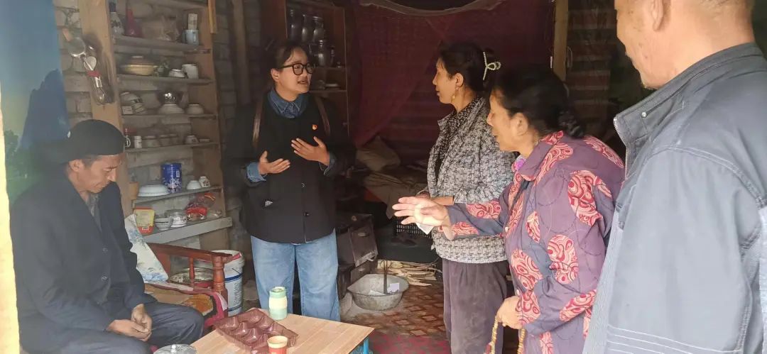 乡城县香巴拉镇登仲村第一书记 卓玛_澎湃号·政务_澎湃新闻-the