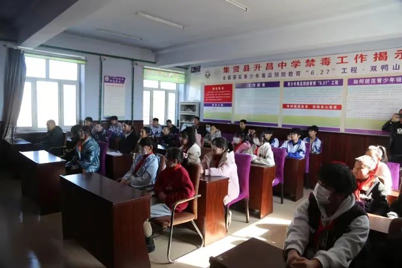 法治课堂进校园 普法教育助成长_澎湃号·政务_澎湃新闻-the paper