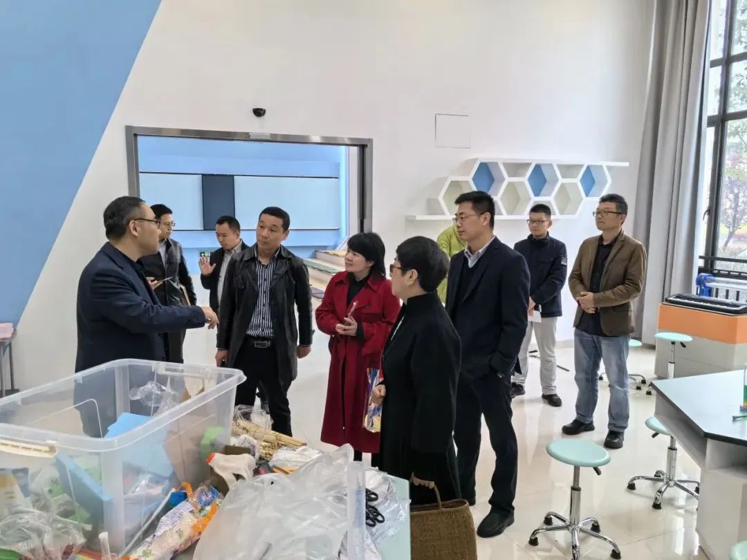 合作共赢乡贤赋能丨富阳区教育携手杭师大共话中小学科学教育