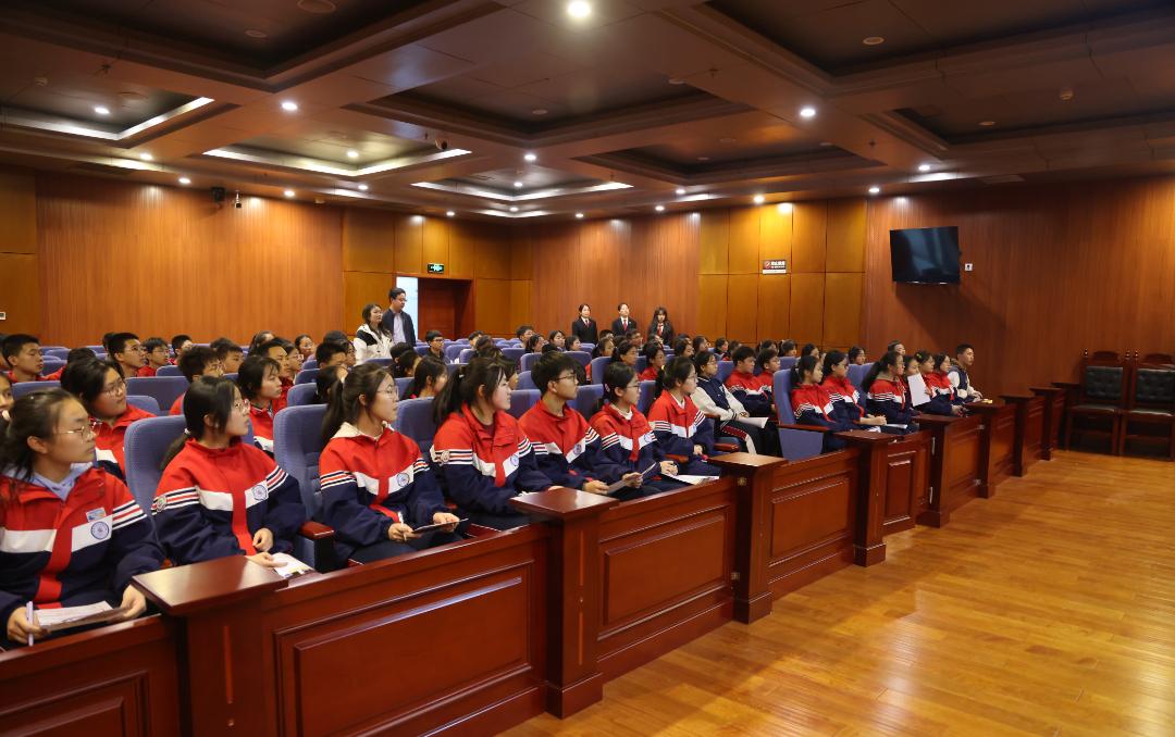 3月28日,榆林中院邀请北京师范大学榆林实验学校80