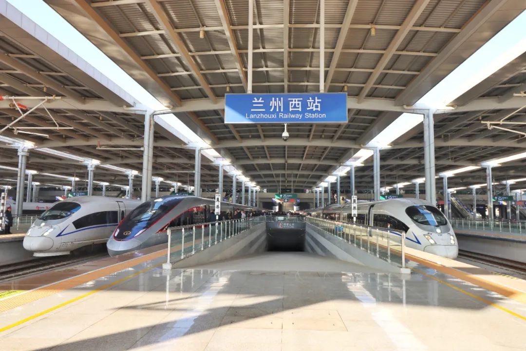 走,坐着火车吃麻辣烫,踏青赏花_澎湃号·媒体_澎湃新闻-the paper