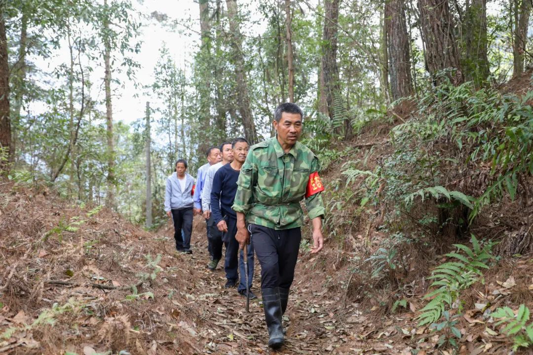 管住火守住山护好林黔东南州全力做好2024年清明节期间森林防灭火工作